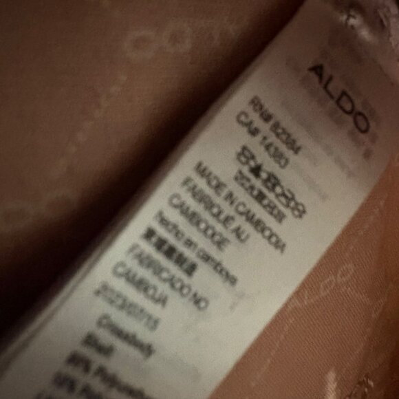 Heart-Shaped Quilted Light Pink ALDO Crossbody Bag With Gold-Tone Hardware - Picture 10 of 14